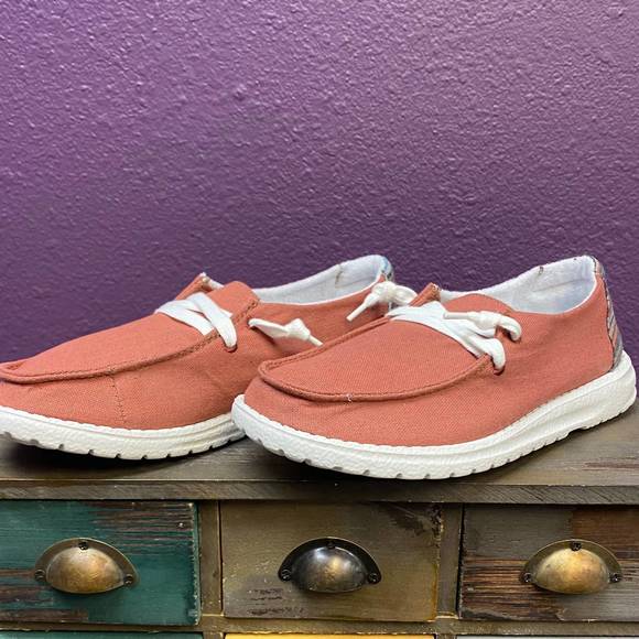 Gypsy Jazz Shoes Nwt Gypsy Jazz Poppy Sneaker In Rust Poshmark